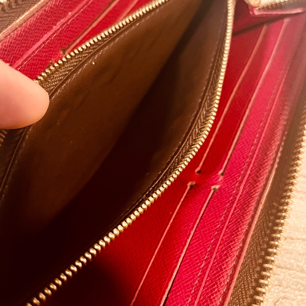 Louis Vuitton Monogram long zippy Wallet - Picture 8 of 15